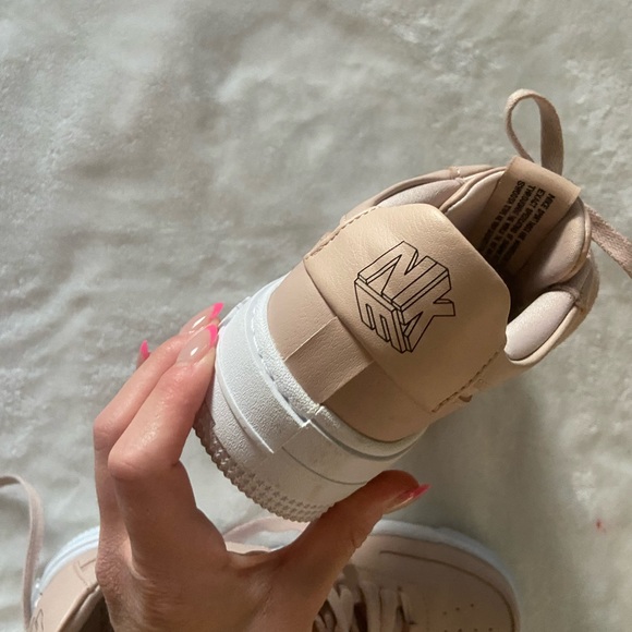 Nike Airforces - Picture 2 of 6